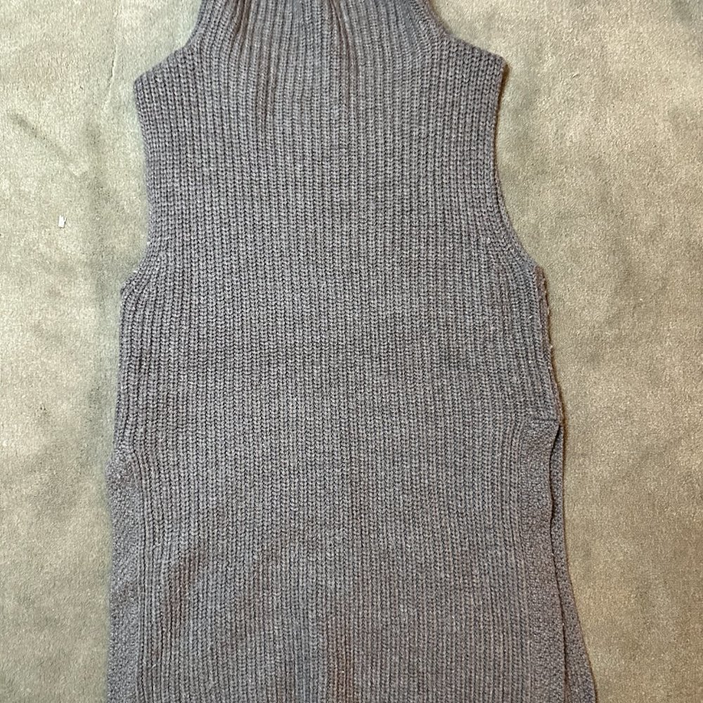 Aritzia Wilfred Italy Yarn 100% Wool Knit Sweater Gray Mock Vest Women (Small)